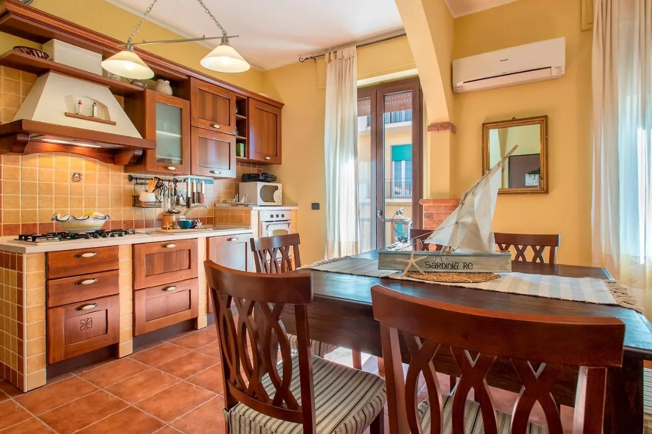Sardinia Re - Foscolo 8 Apartamento Alghero 0*,