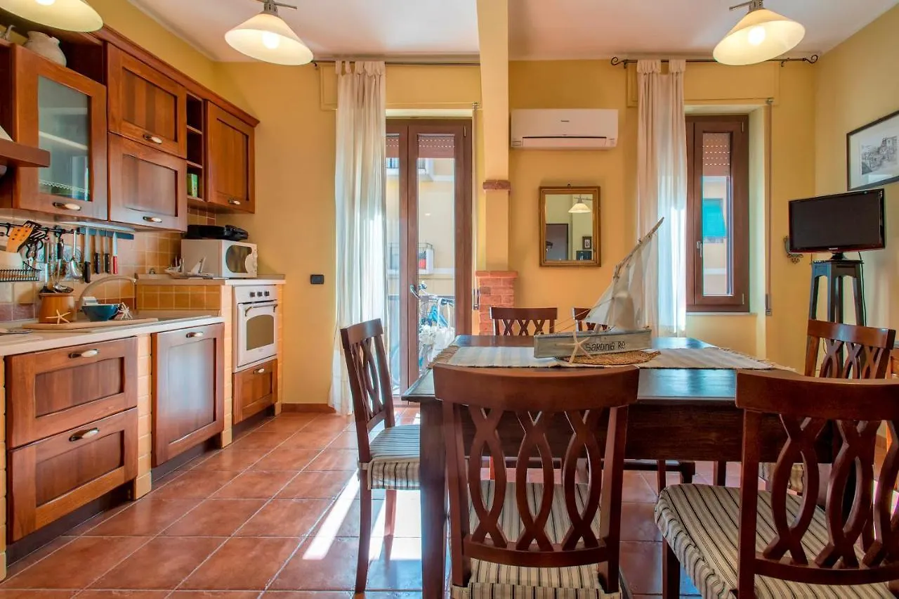 Sardinia Re - Foscolo 8 Apartamento Alghero