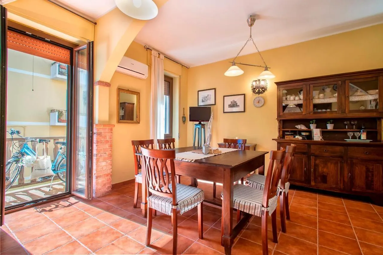 Sardinia Re - Foscolo 8 Apartamento Alghero 0*,